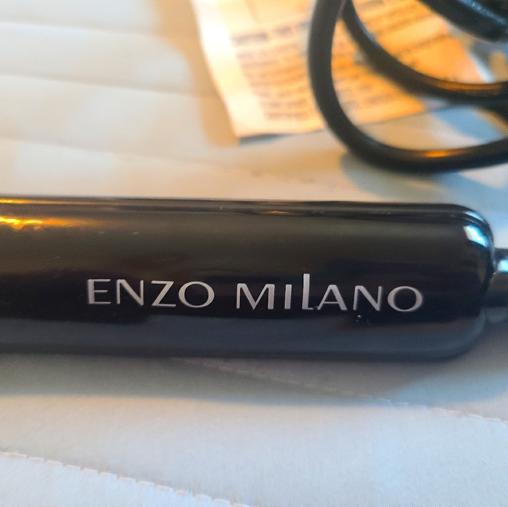 Enzo Milano Straightener